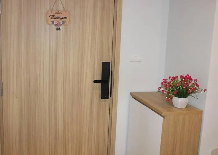 Sweethome1-can Ho 42m2 Co Bep, Phong Tam Nong Lanh Tai *